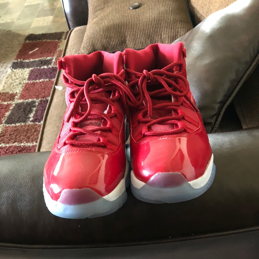 Gym shoes